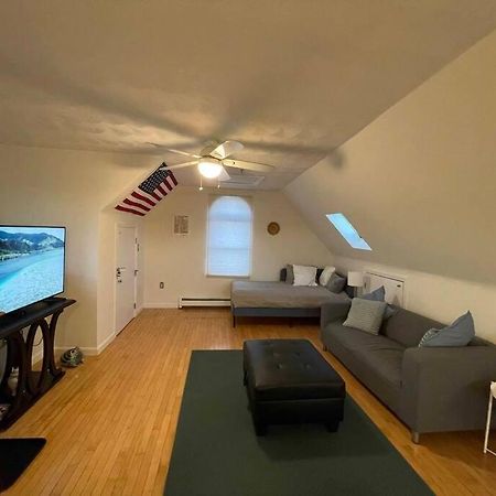 Cozy Condo With All Perks & Parking Close To Encore Casino Everett Exterior foto